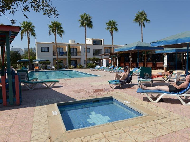 Carina Hotel Apartments Ayia Napa Exterior foto
